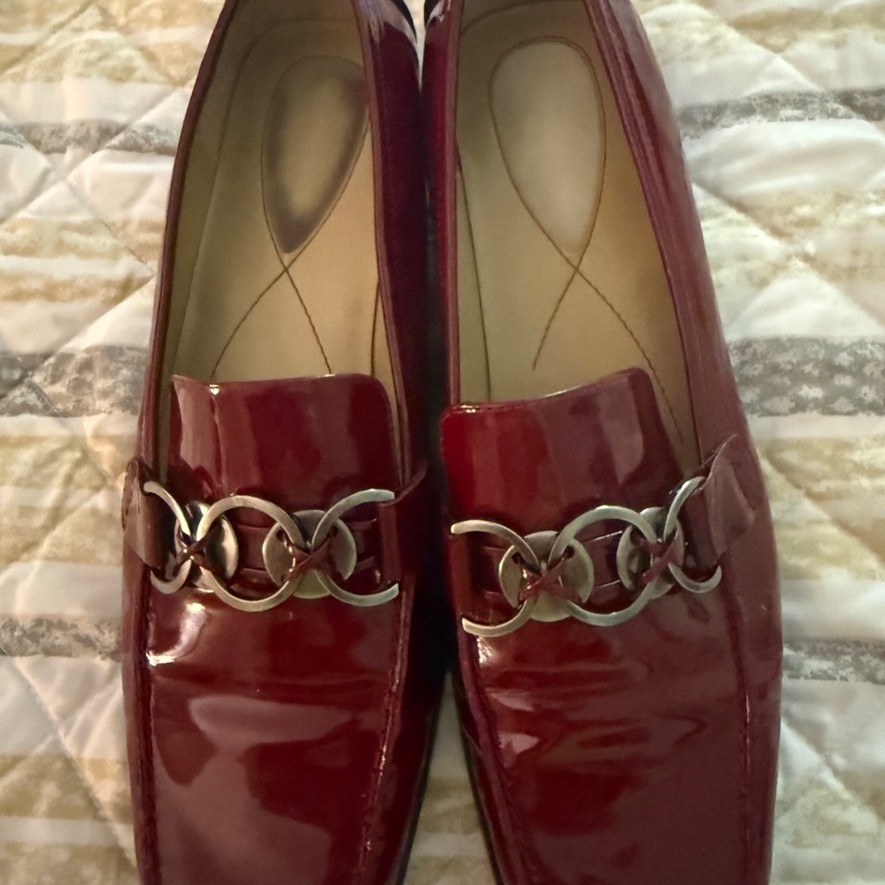Elegant Liz Claiborne Patent Red Loafers with Silver Accent